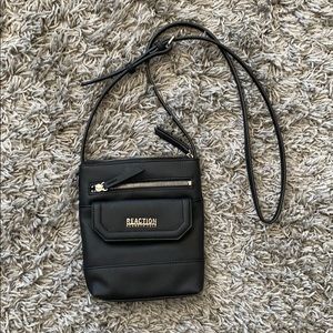 (2/$15) 🟡REACTION Kenneth Cole Black Crossbody